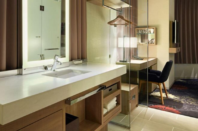 Bathroom 24
