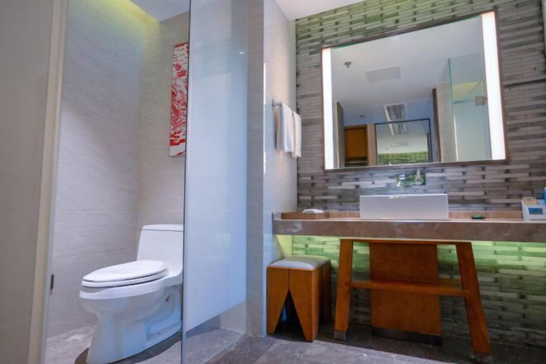 Bathroom 3, Zhongyi Hotel, Chongqing