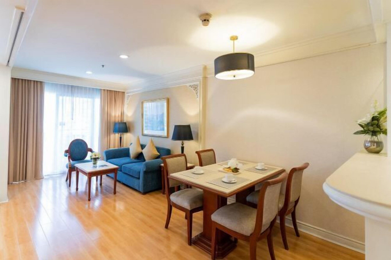 Dining Room 10
