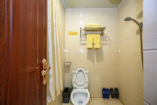 Bathroom 3, Nanjiang Shuangyu Holiday Hotel, Bazhong
