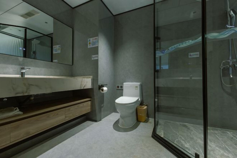 Bathroom 4, Yuhe Hotel, Leshan