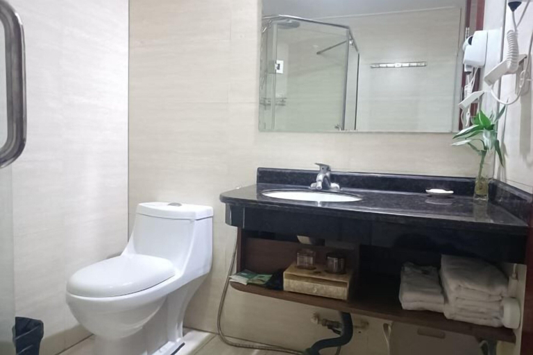Bathroom 3, Huayan Hotel, Yongzhou
