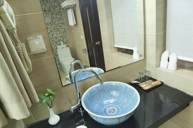 Bathroom 3, Xinhua Hotel Nanchuan, Chongqing