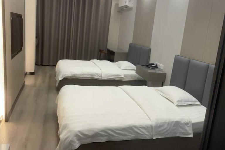 Bedroom 3, Huainan Longmen Hotel, Huainan