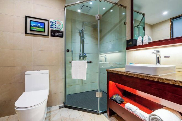 Bathroom 4, Suiton Plus By Paxton Linzhi, Nyingtri