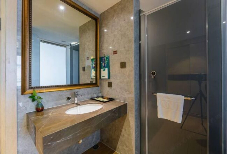 Bathroom 3, Gannan Normal University International Academic Exchange Center, Ganzhou