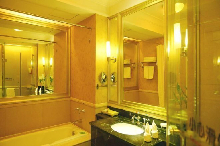 Bathroom 4, Golden Horse Hotel, Hulunbuir