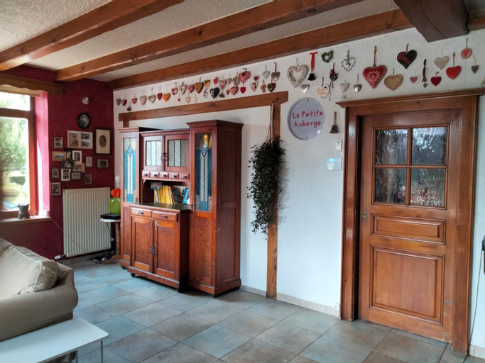 Others 3, La Petite Auberge, Moselle