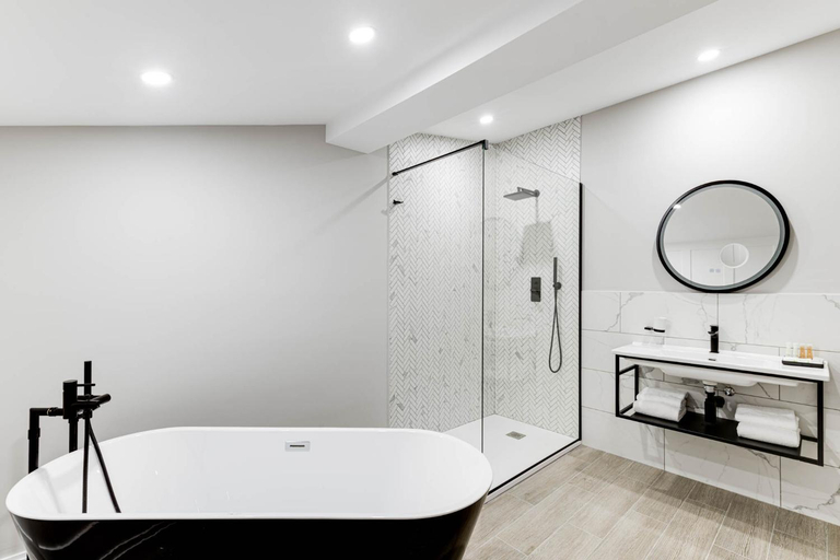 Bathroom 3, HOTEL BOUTIQUE DONNA ANNA, Timisoara