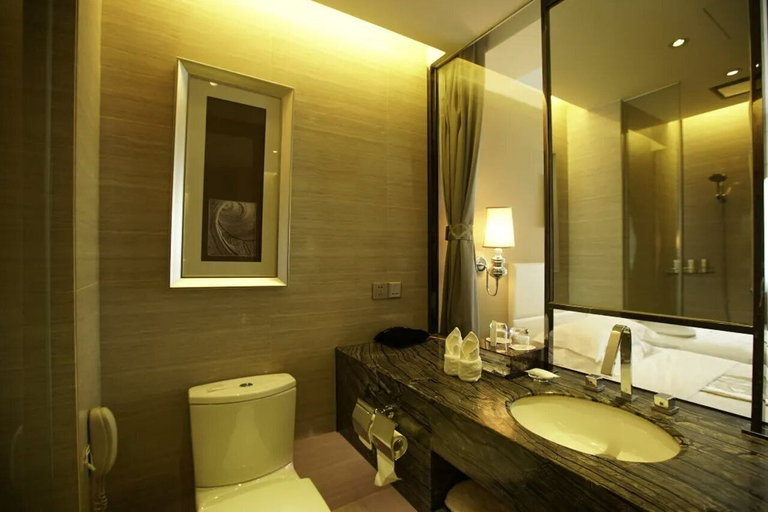 Bathroom, Central Hotel, Qinhuangdao