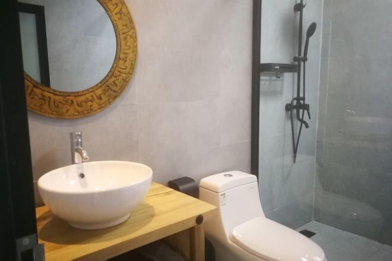 Bathroom 4, Tianshe Hostel, Zhangjiajie