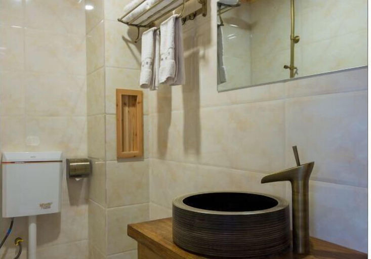 Bathroom 4, Dating Inn, Pu'er