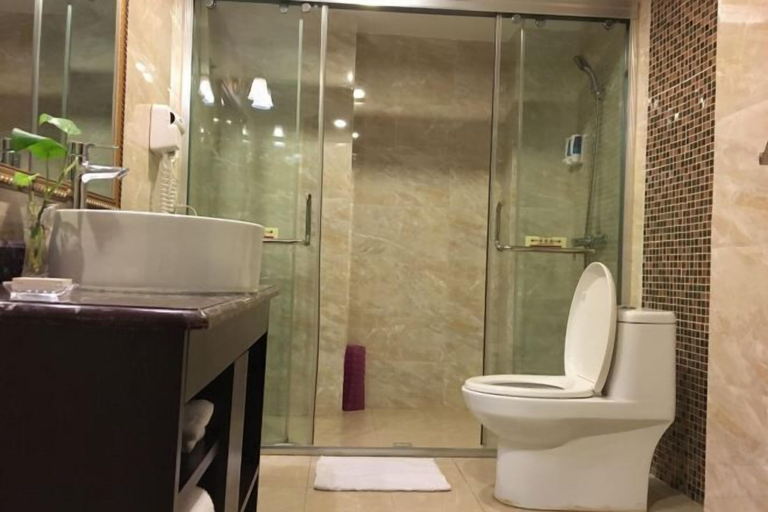 Bathroom 3, Xinhong Hotel, Neijiang
