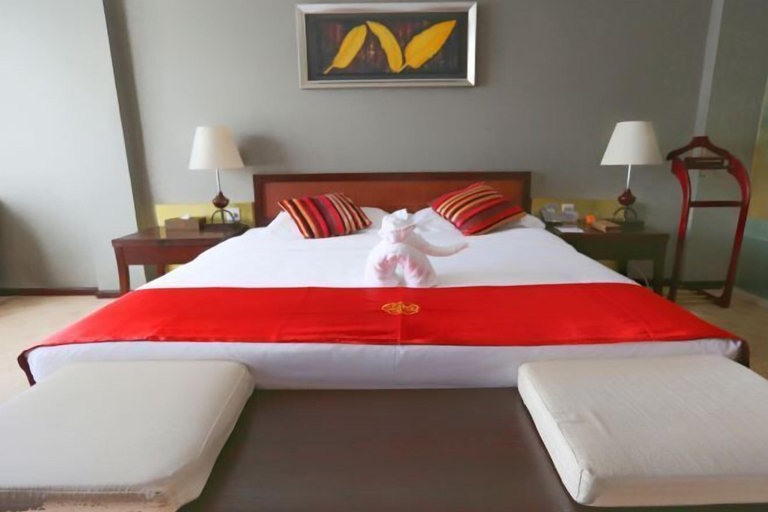 Bedroom 2, Sanjiang Peninsula Hotel, Lincang