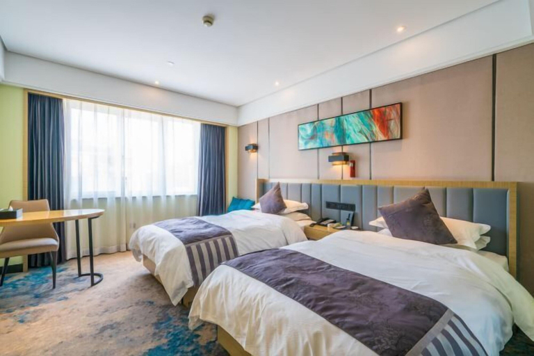 Bedroom 2, Huilong Hotel, Taizhou