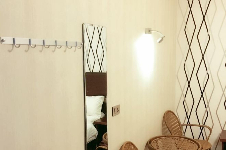 Others 3, Shiquan Shimei Hotel, Qiannan Buyei and Miao