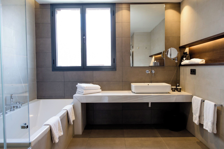 Bathroom 4, Motel One Madrid-Plaza de España, Madrid
