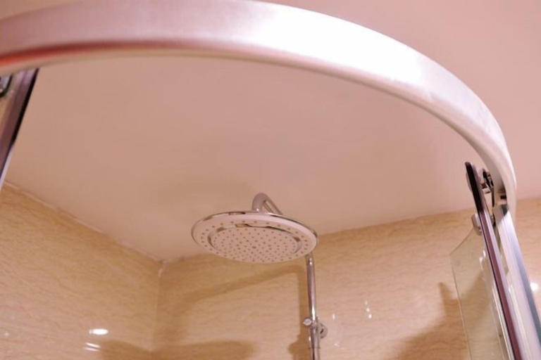 Bathroom 4, Xingdu Hotel, Fangchenggang