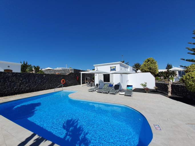 Others 5, 2 bedroom Villas Cassandra and Katrina with private heated pools., Las Palmas