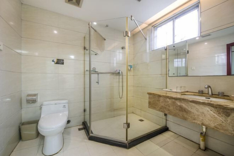 Bathroom 4, Duyun Jinpeng Hotel (Duyun Dashiban Ancient Street Store), Qiannan Buyei and Miao