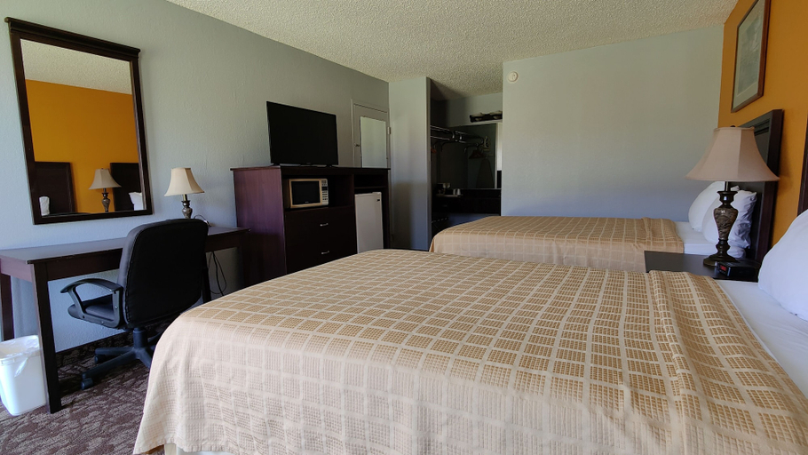 Bedroom 3, Countryside Inn & Suites, McCurtain