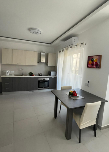 Kitchen 5, New & Comfortable 7SUN Apartments near sandy beach, Saint Paul's Bay
