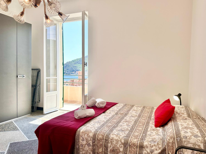 Bedroom 2, Hostdomus - Casa Ester, Savona