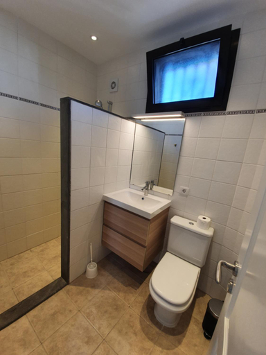 Bathroom 2, 2 bedroom Villas Cassandra and Katrina with private heated pools., Las Palmas