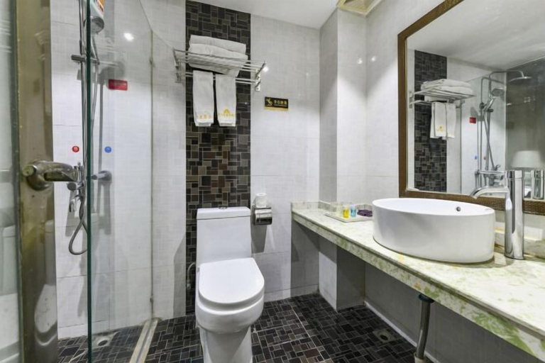 Bathroom 3, Xingyuexing Hotel (Zhuhai Gongbei Port), Zhuhai