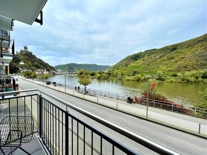 Exterior & Views 5, Villa Moselufer, schonste Aussicht, Luxurios, Netflix, Burg Cochem, Cochem-Zell