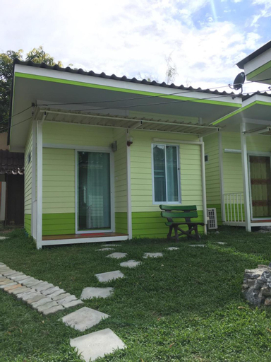 Exterior 8