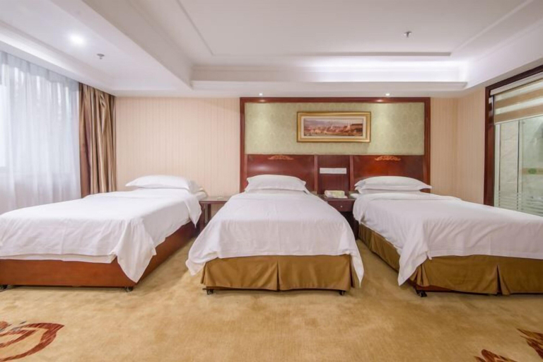Bedroom 3, Vienna International Hotel, Yangzhou