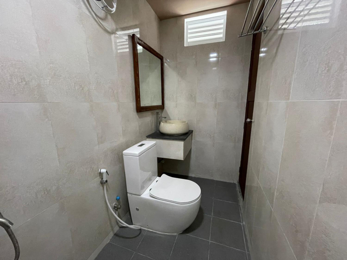 Bathroom 5, Courtyard Guesthouse, Kaafu Atoll