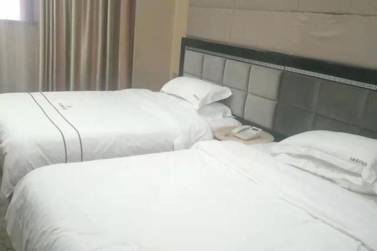 Bedroom 12