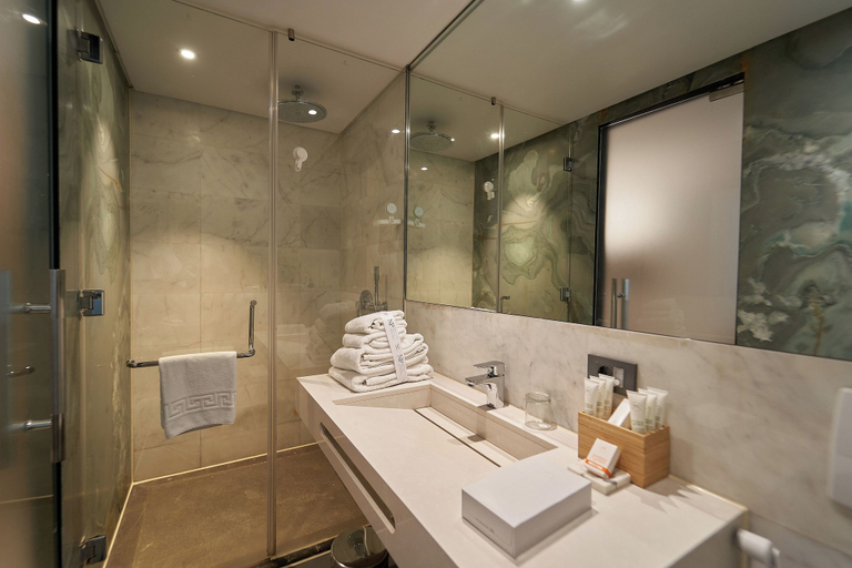 Bathroom 3, New President Hotel Cairo, Zamalik
