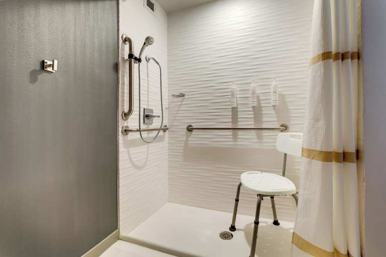 Bathroom 4, Mobile Marriott, Mobile