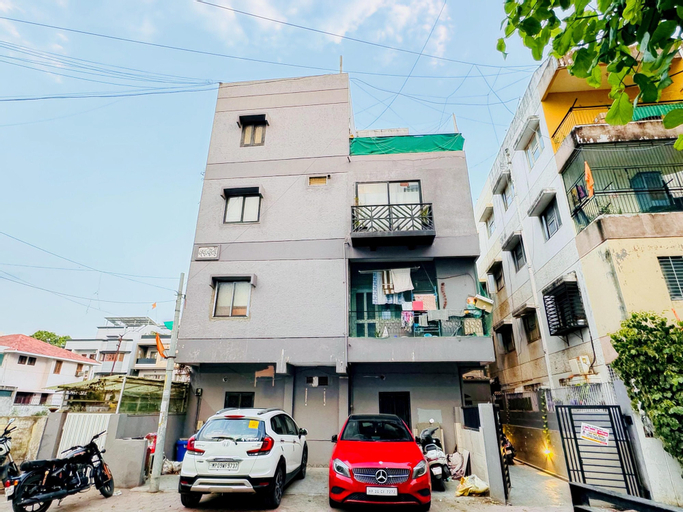 Exterior & Views 2, Home Escape 1BHK Retreat Nr Saket Square, Indore