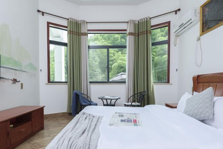 Bedroom 2, Yundan Fengqing Inn, Huzhou