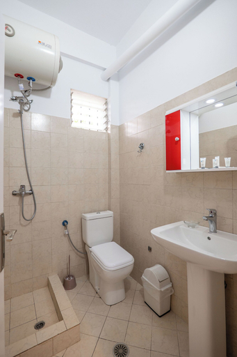 Bathroom 3, Hoteleks, Sarandës