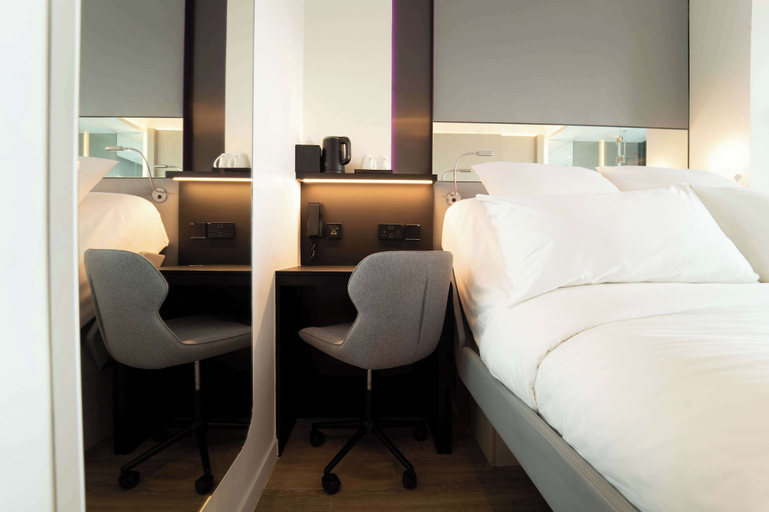 Bedroom 12