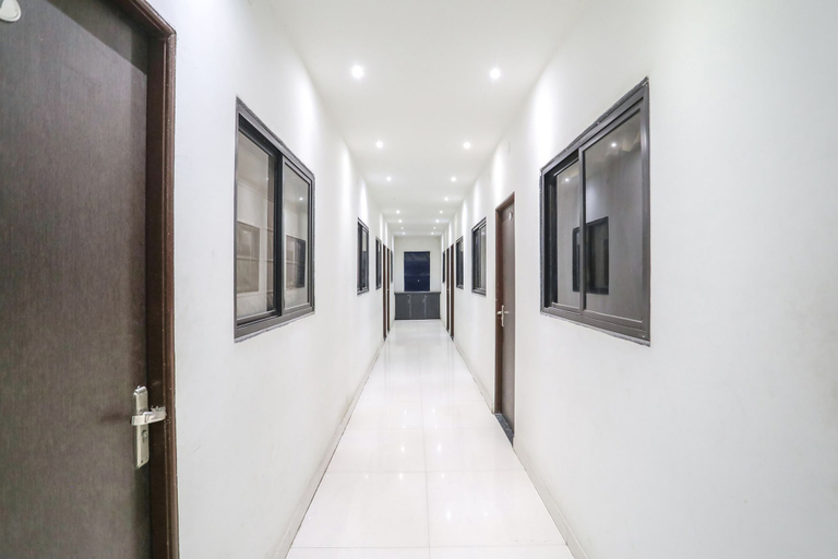 Others, Fabhotel Leo, Nagpur