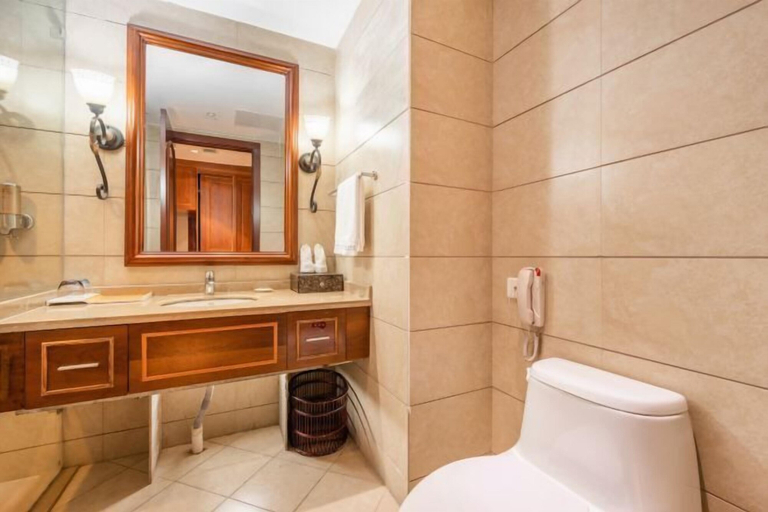 Bathroom 3, Tianju Caohai Holiday Hotel, Bijie