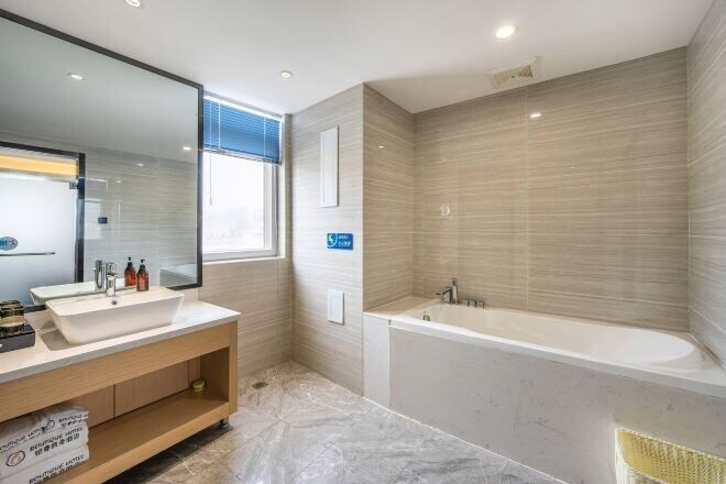 Bathroom 4, Kaiqi Hotel, Hanzhong