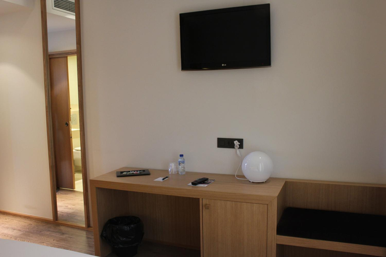 Others 4, Hotel Araba, Álava