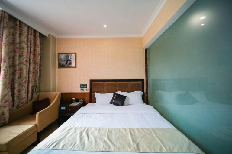 Bedroom 3, Qingcheng Panda Hotel, Chengdu