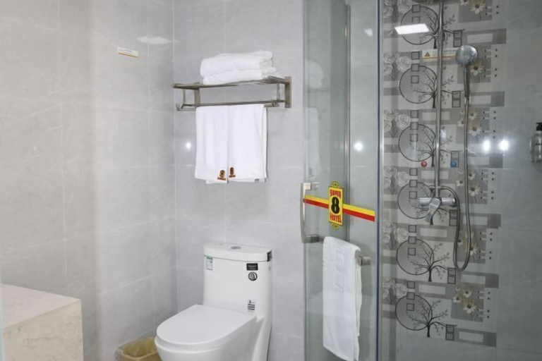 Bathroom 4, Super 8 Hotel (Hefei Ma'anshan Road Hegongda South Subway Station), Hefei