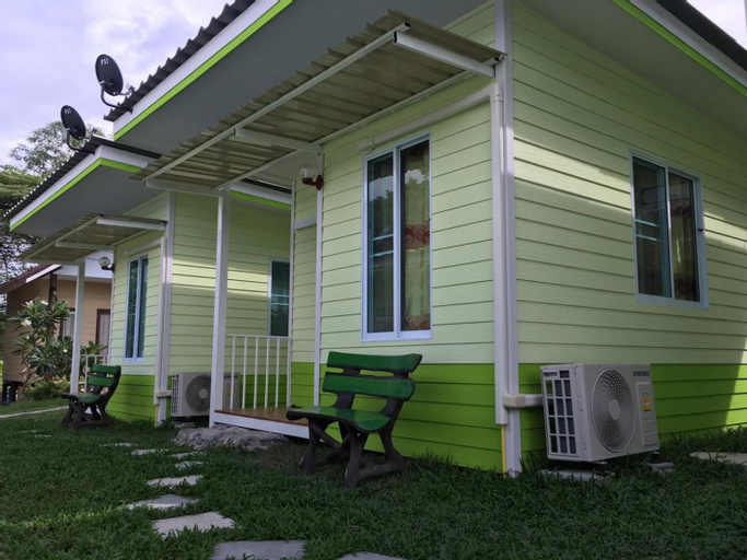 Exterior 5