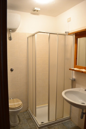 Bathroom, Ai Canipai - Hostel, Lucca