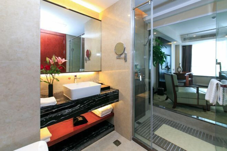 Bathroom 3, Days Hotel by Wyndham Hunan Zhangjiajie, Zhangjiajie