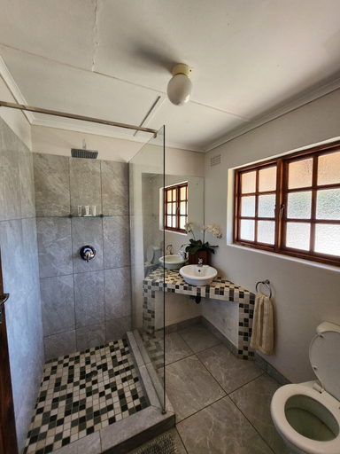 Bathroom, Southern Cross Estate, Bulawayo